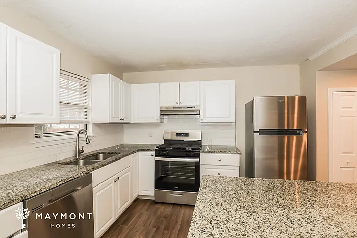 1684 Regency Pl — Photo 7