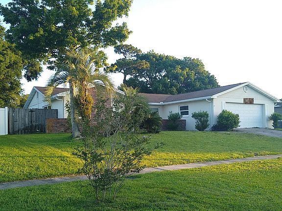 3rd image of 521 Green Briar Blvd