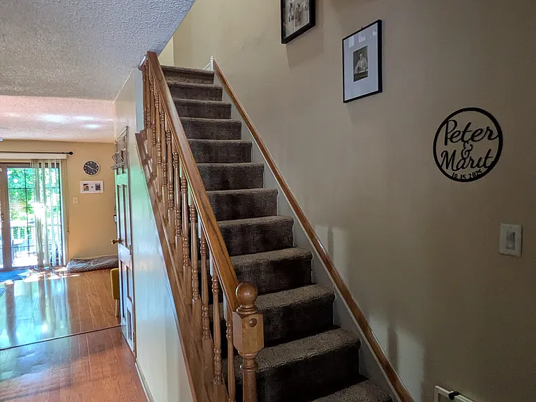 212 East Ct — Photo 14