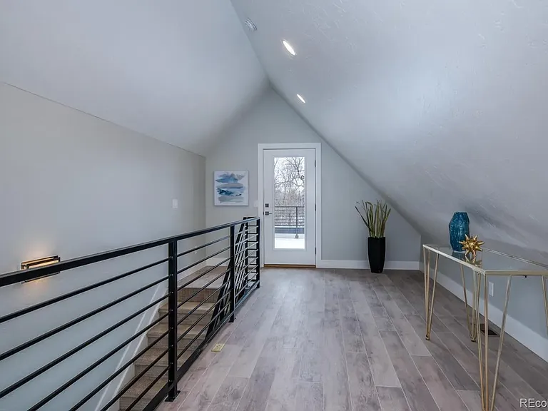 2259 S High St — Photo 16