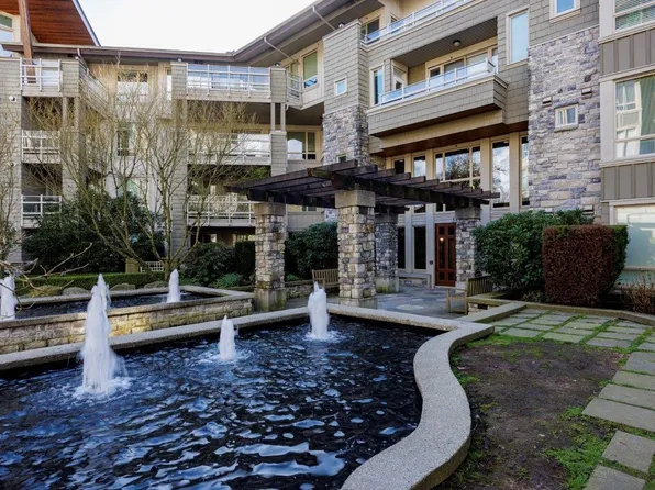 560 Raven Woods Dr #208, North Vancouver, BC V7G 0A4