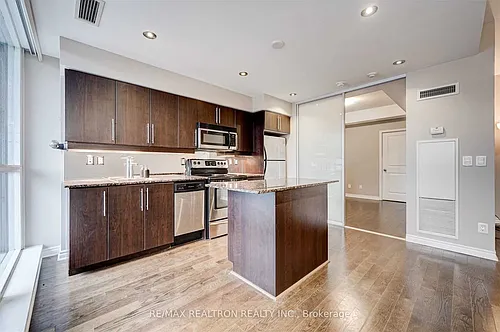 2885 Bayview Ave Photo 1