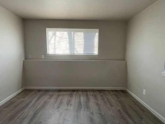 4th image of 1137 Cree Dr #2
