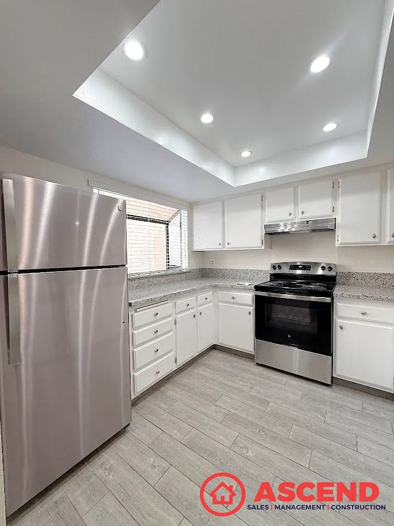 Beautifully updated 2BD/2BA downstairs unit in Bakersfield featuring brand-new upgrades throughou... — Photo 4