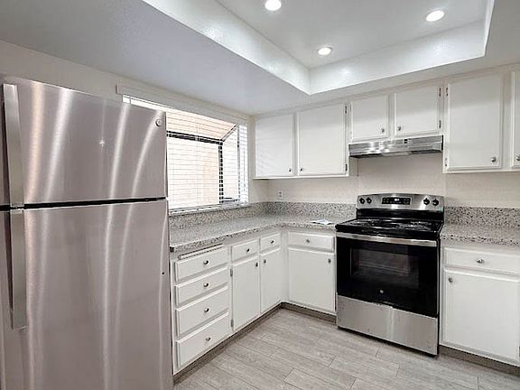 4th image of 14500 Las Palmas Dr Unit 32