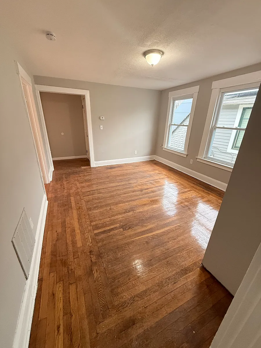 Building Photo - 721 Winchester Ave #3