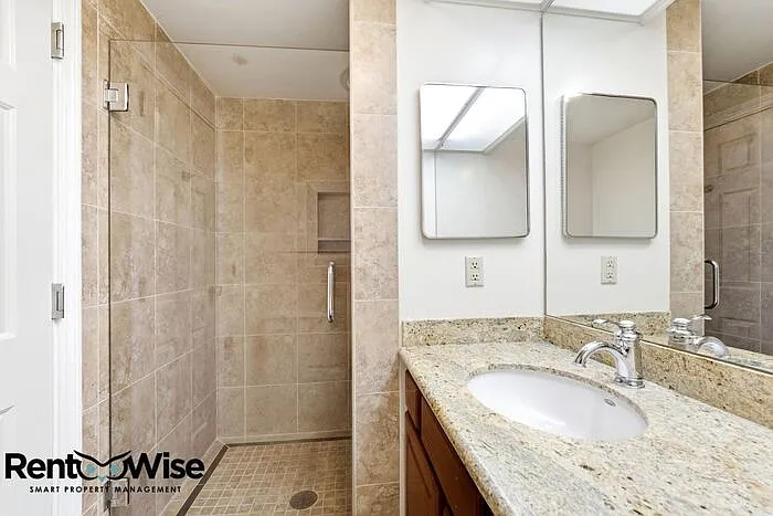 555 Laurel Ave #303 — Photo 37