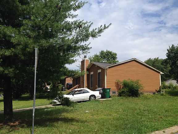 2nd image of 7825 Heatherdale Ct