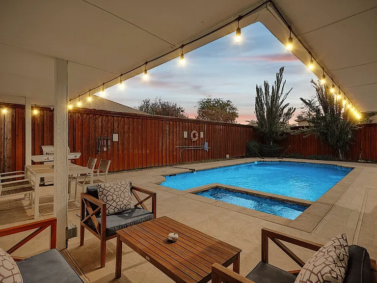 812 Green Brook Dr — Photo 39