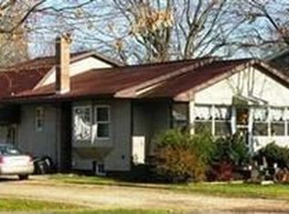 353 E Main St, Gnadenhutten, OH 44629