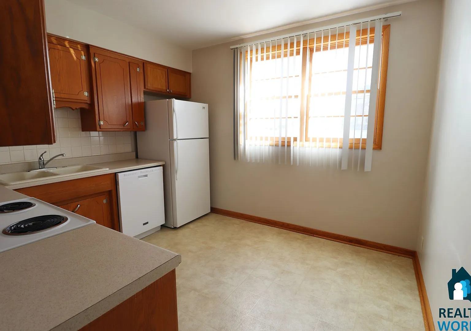 4320 South 48th Street — Photo 4