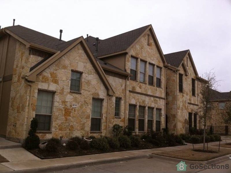 1st image of 8812 Paradise Dr
