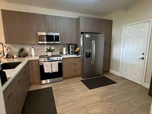 5th image of 15260 SW 91st Ln