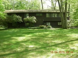 73 Pomona Rd, Suffern, NY 10901