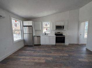 371 Cabot St #203, Beverly, MA 01915