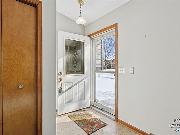 4th image of 6017 Rogue River Meadows Dr NE
