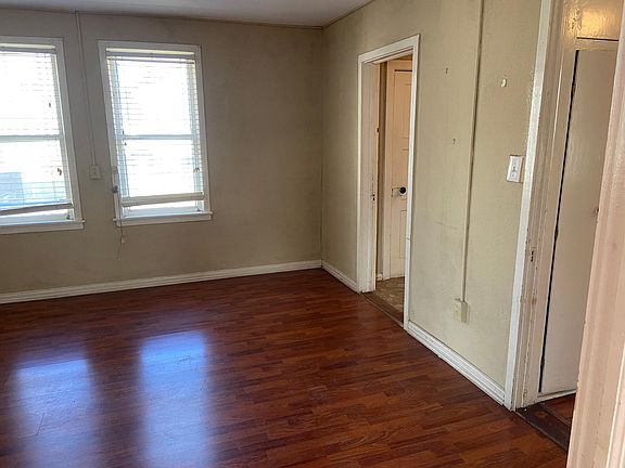 5th image of 1207 Lorenzo St