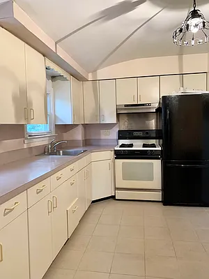 Rented by Oxford Property Group | media 34