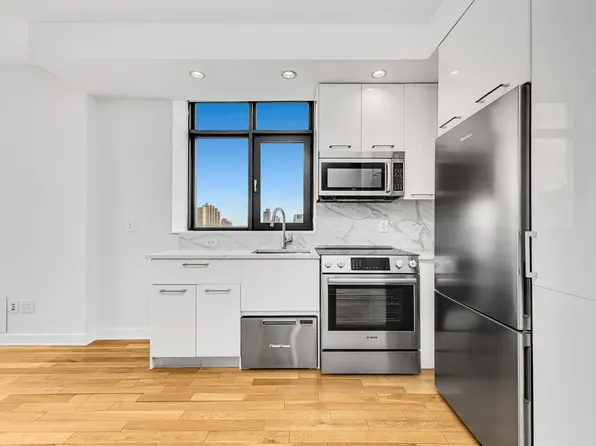 49 East 34th Street 7B image 3 of 9