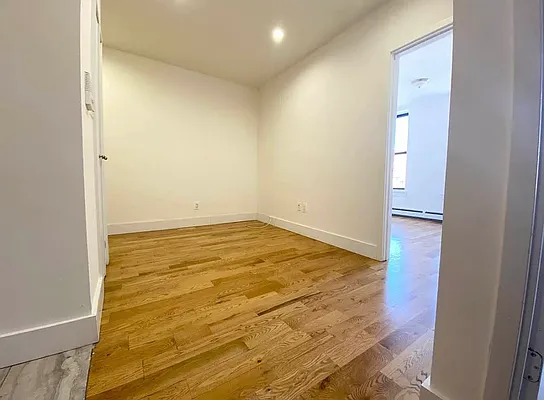 Rented by EastMount Realty LLC | media 3