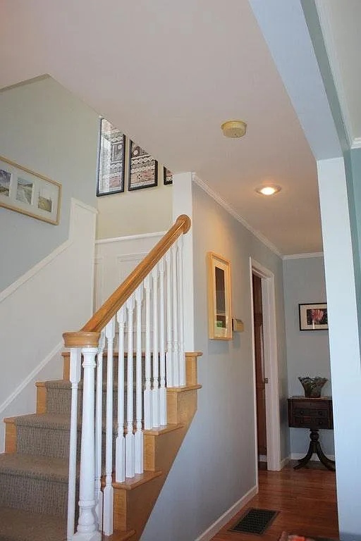 Entry - 2343 N 61st St