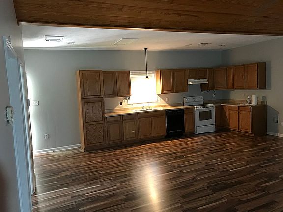 2nd image of 4211 Pine Shadows Ln