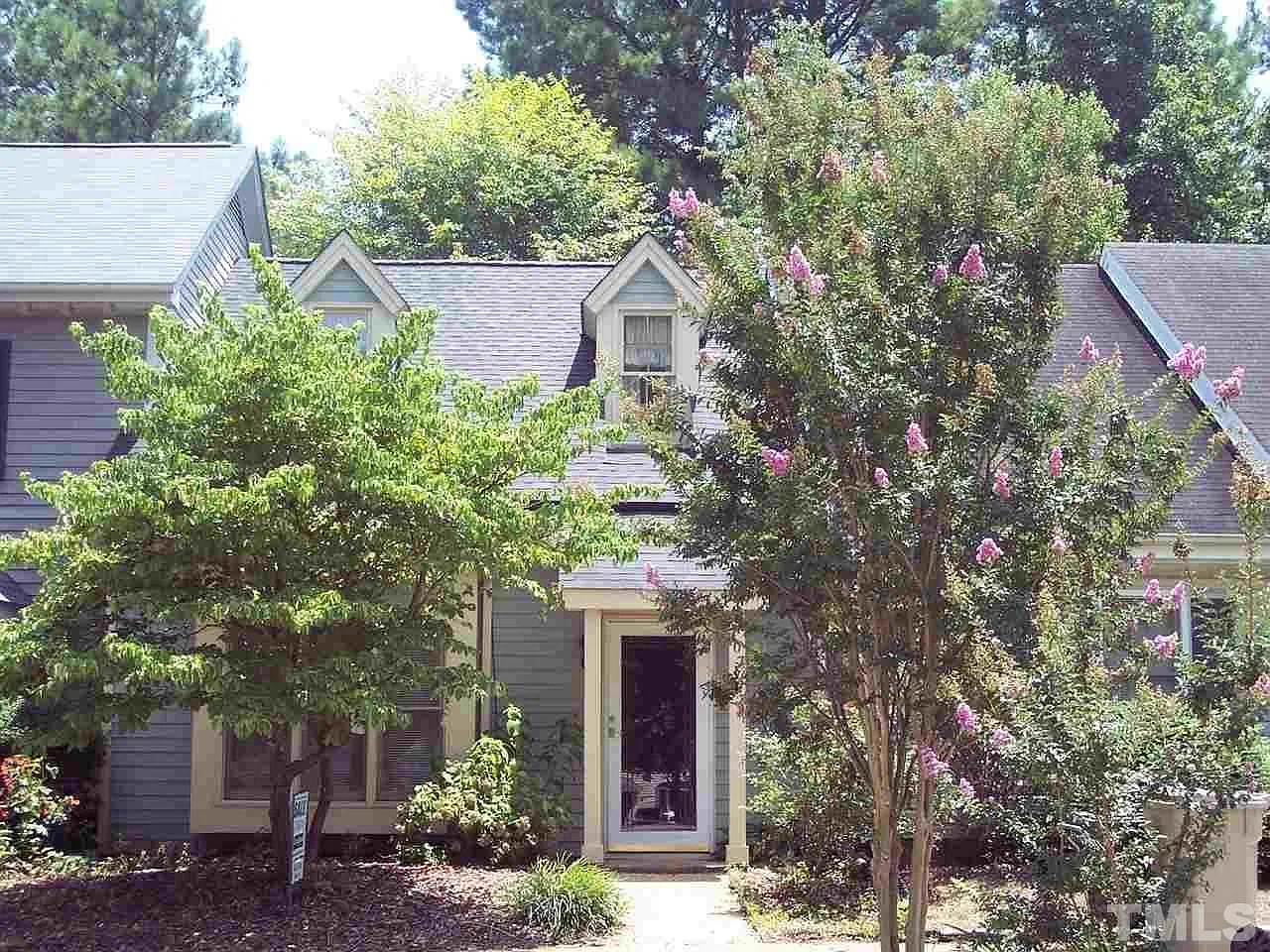 3 bed, 2.0 bath, 1424 sqft, $1,775 — Photo 2