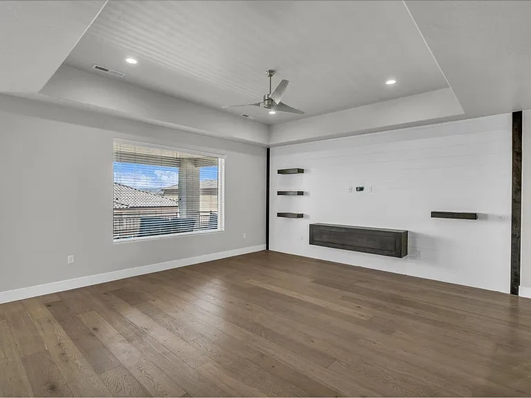 2792 S 3250 W — Photo 15