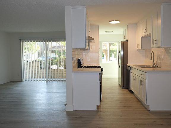 5th image of 1724 Arizona Ave APT 2