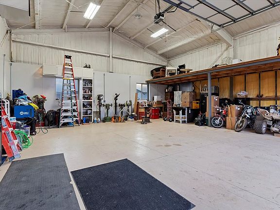 4th image of 39 E 1800 S