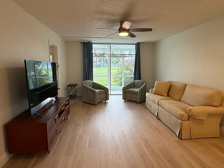 160 Turtle Lake Ct #109 — Photo 1