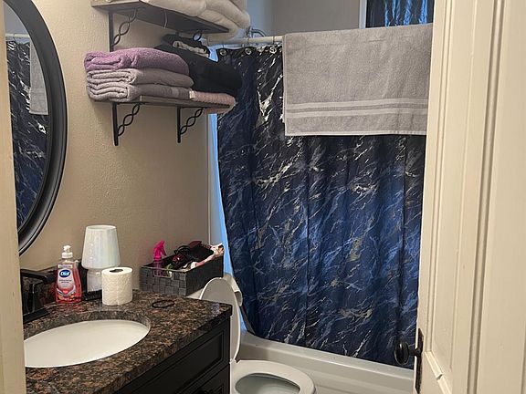 5th image of 324 Camp St