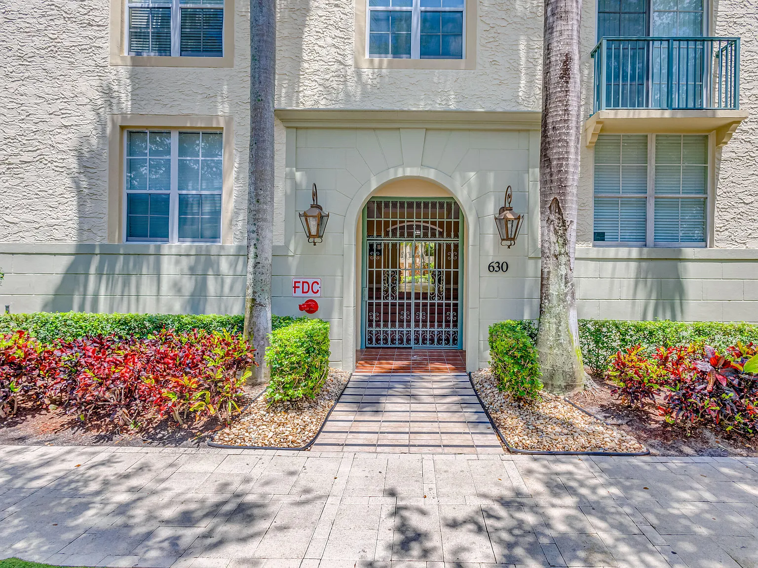 1 bed, 1.0 bath, 756 sqft, $3,000 — Photo 3