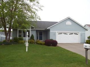 2205 Meadowlark Dr, Janesville, WI 53546