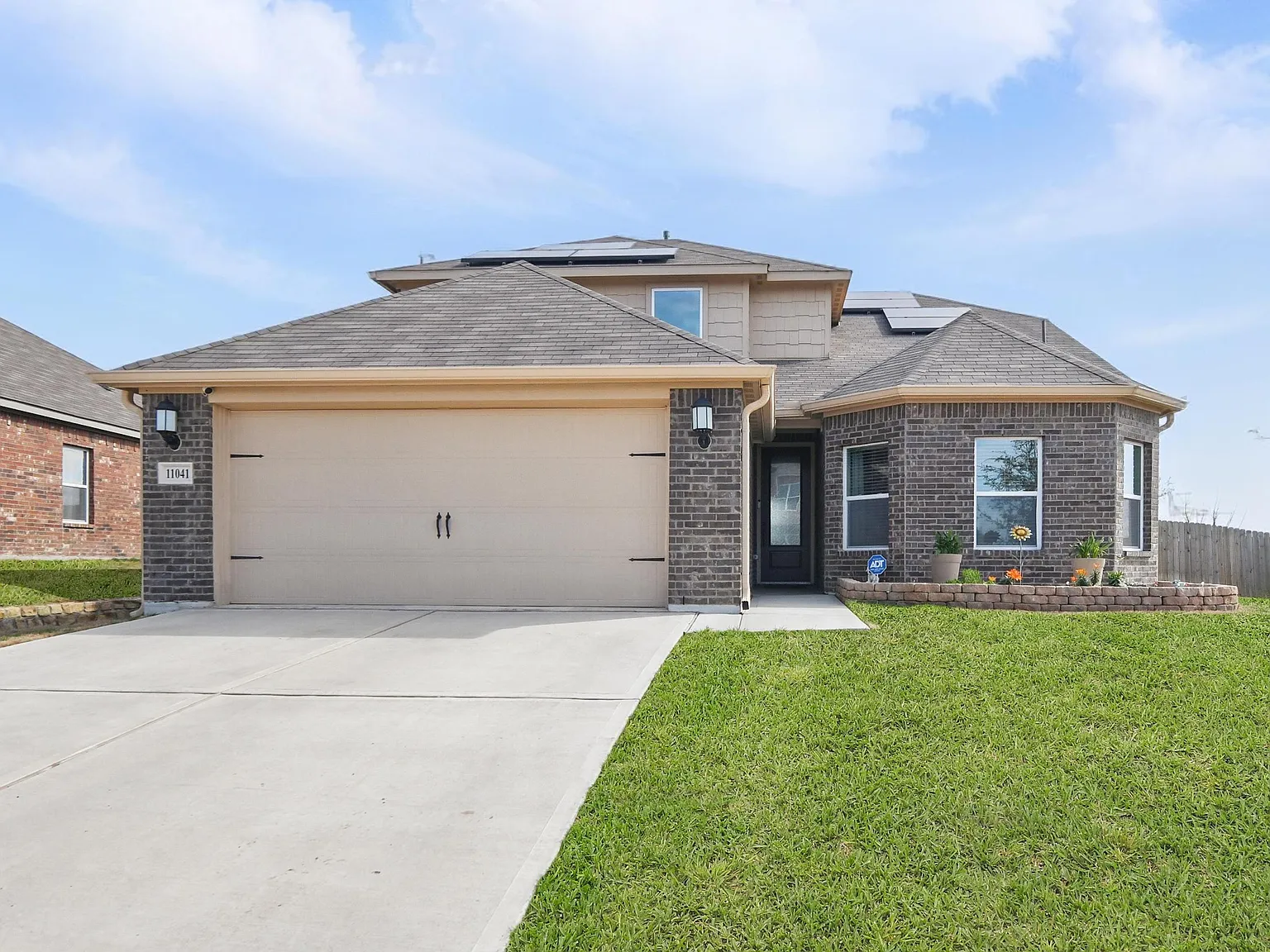 4 bed, 2.5 bath, 2258 sqft, $2,950 — Photo 1