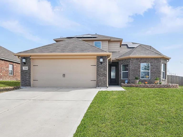 11041 Bass Creek Trl — Photo 1