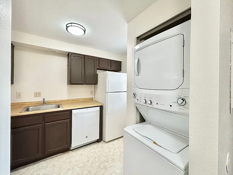 15865-15869 SW Misty Ct — Photo 5