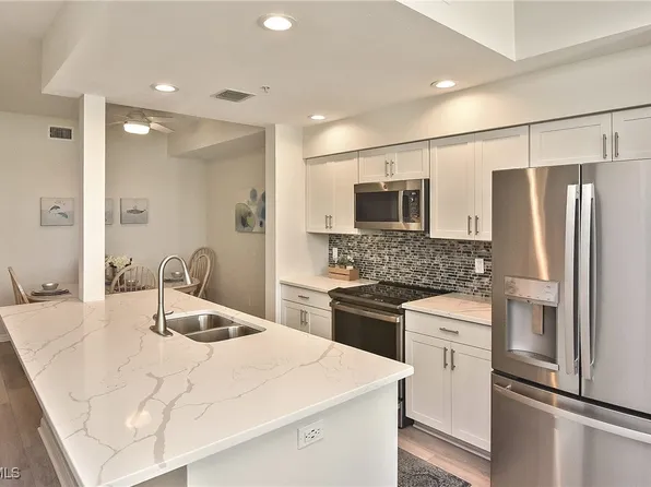 8096 Queen Palm Ln APT 226, Fort Myers, FL 33966