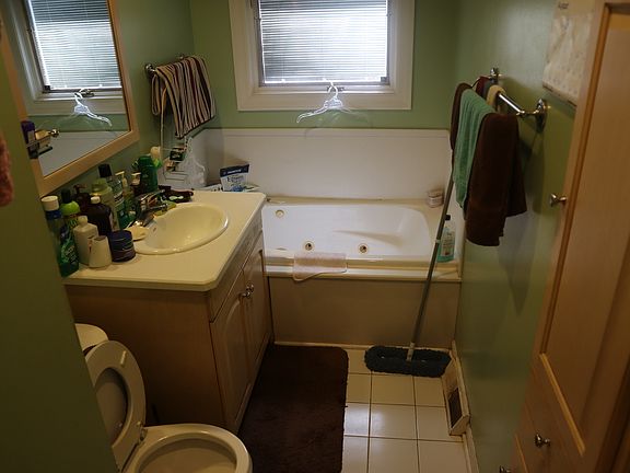3rd image of 533 Bonniebrook Ave