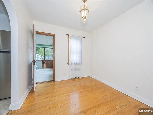 249 Carmita Ave — Photo 5