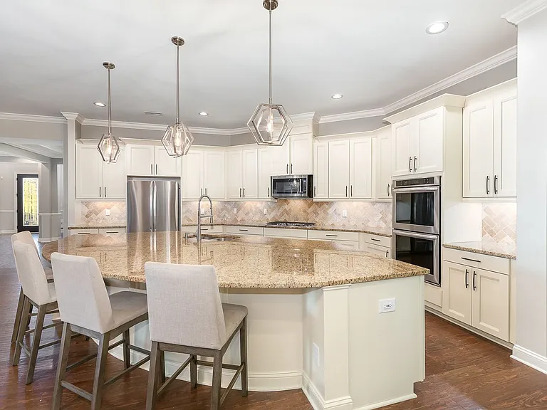 2405 Trenton Park Ln — Photo 17
