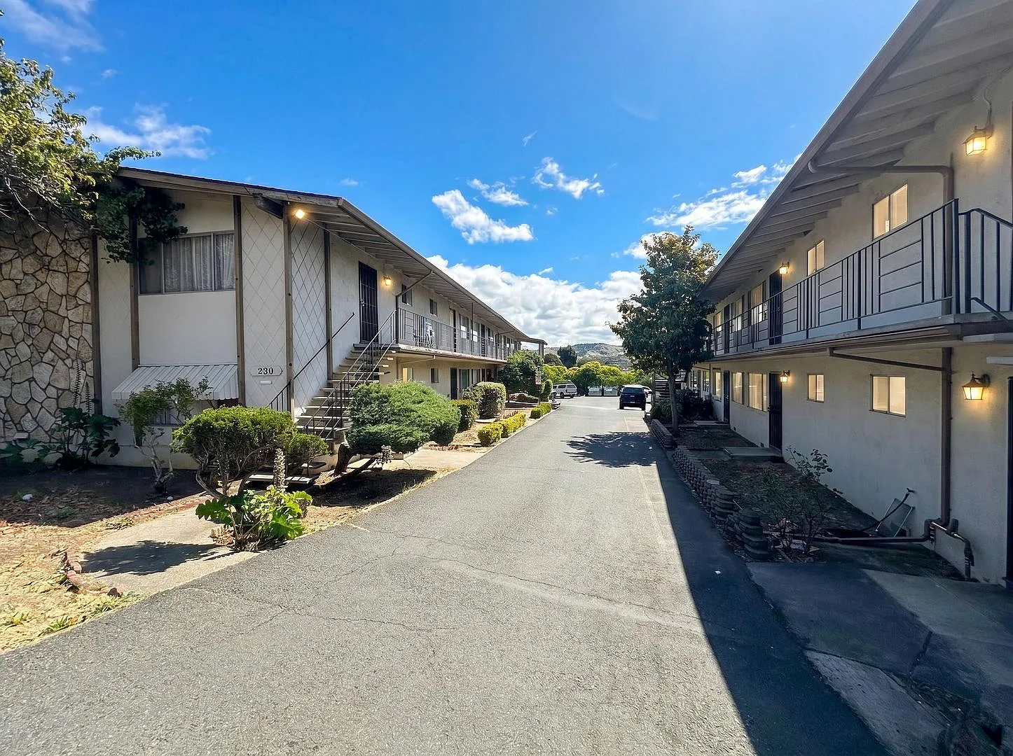 510 Fairgrounds Dr — Photo 3