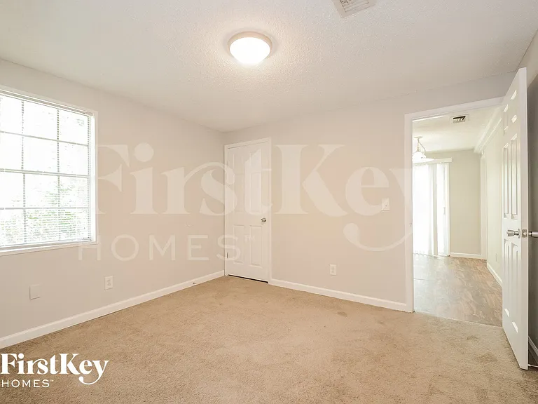 2536 Oak Leaf Ln — Photo 9