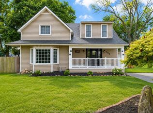 190 Sacred Heart Dr, Lasalle, ON N9J 1S7