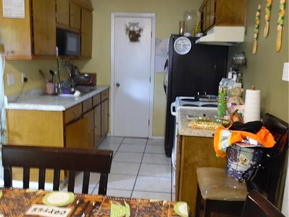 3rd image of 2824 NW Loraine St
