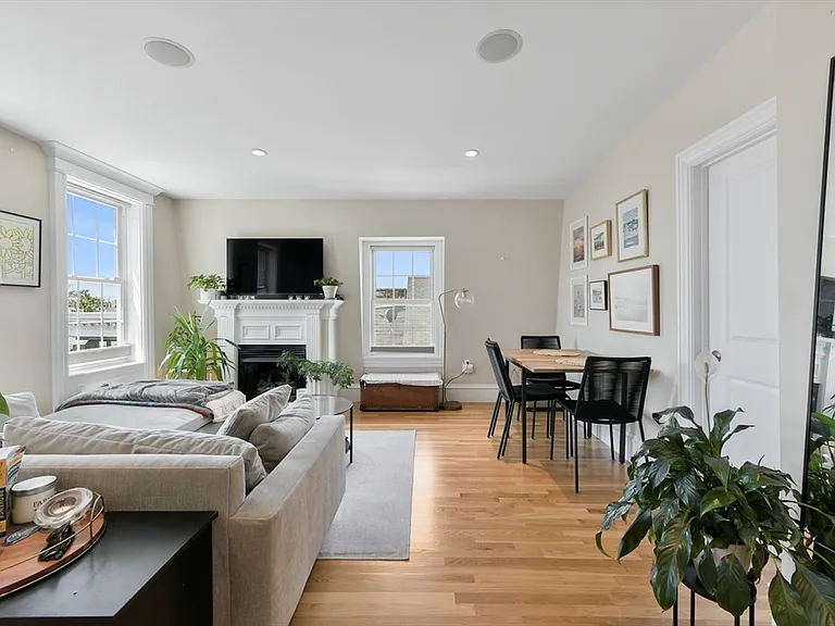 27-29 Telegraph St #6 — Photo 4