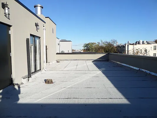 Rented by East Coast Management Solutions | media 4