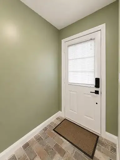 680 Stormont St #1A — Photo 2
