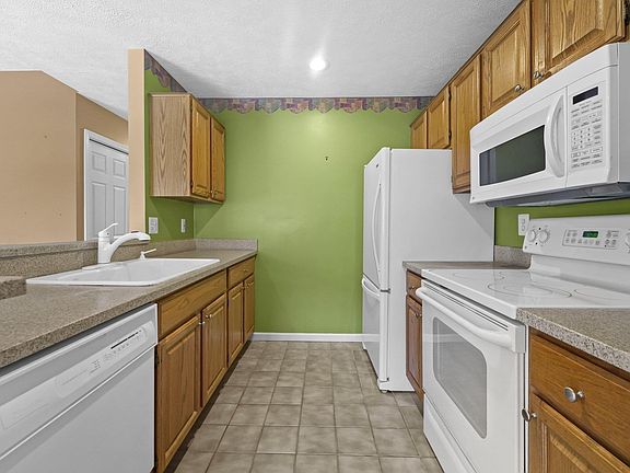 4th image of 13766 S West Bay Shore Dr Unit 203
