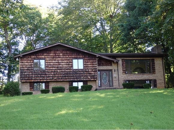 1st image of 107 Cambridge Cir